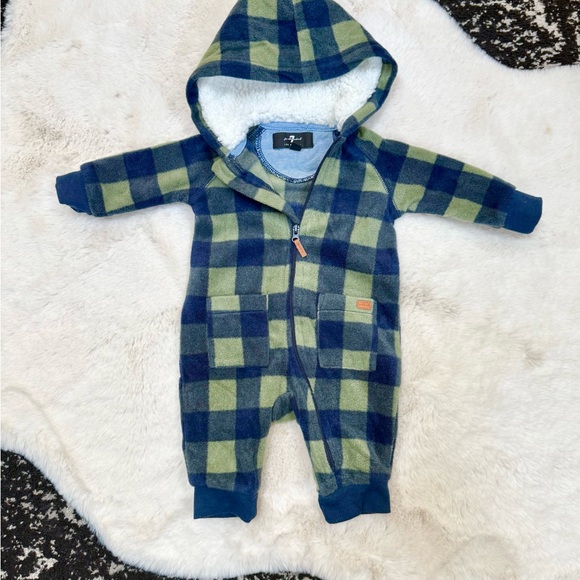 7 For All Mankind Navy and Olive Plaid Kids Footie - Picture 1 of 6